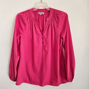 Buckhead Betties Top Womens Medium Pink Smocked V-Neck Pullover Bracelet Sleeve